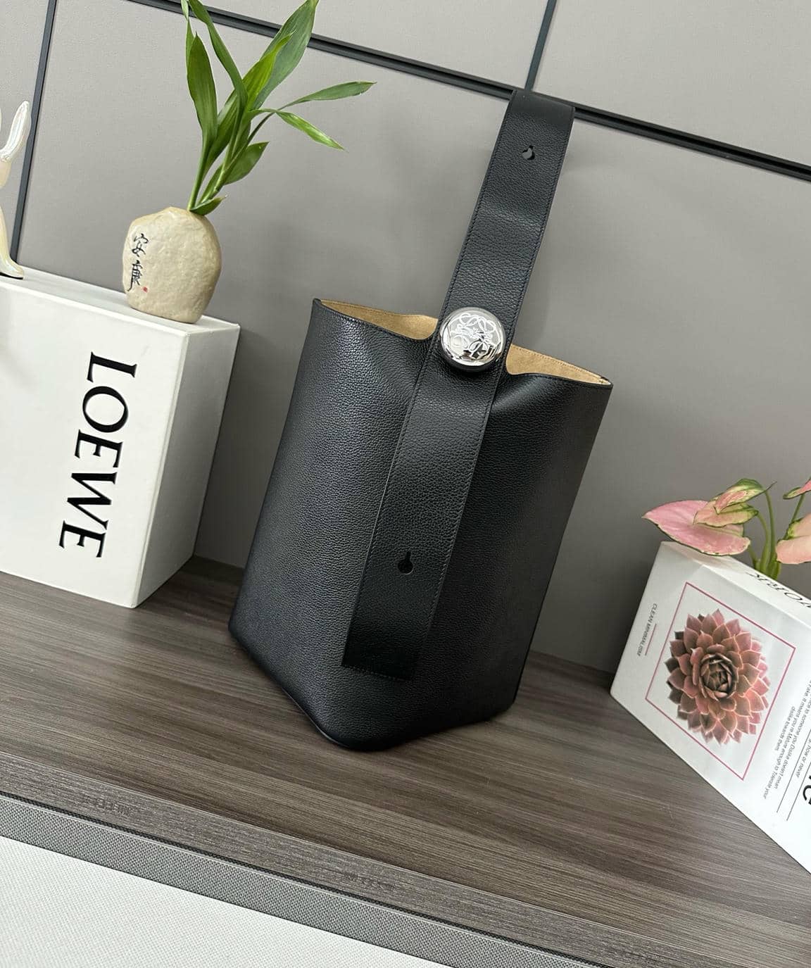 0033-New Pebble Bucket